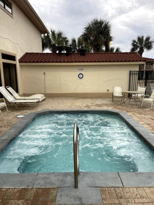 Lazy Palm 4 Pools Short Walk To Beach! Sleeps 5! Panama City Beach Exteriör bild